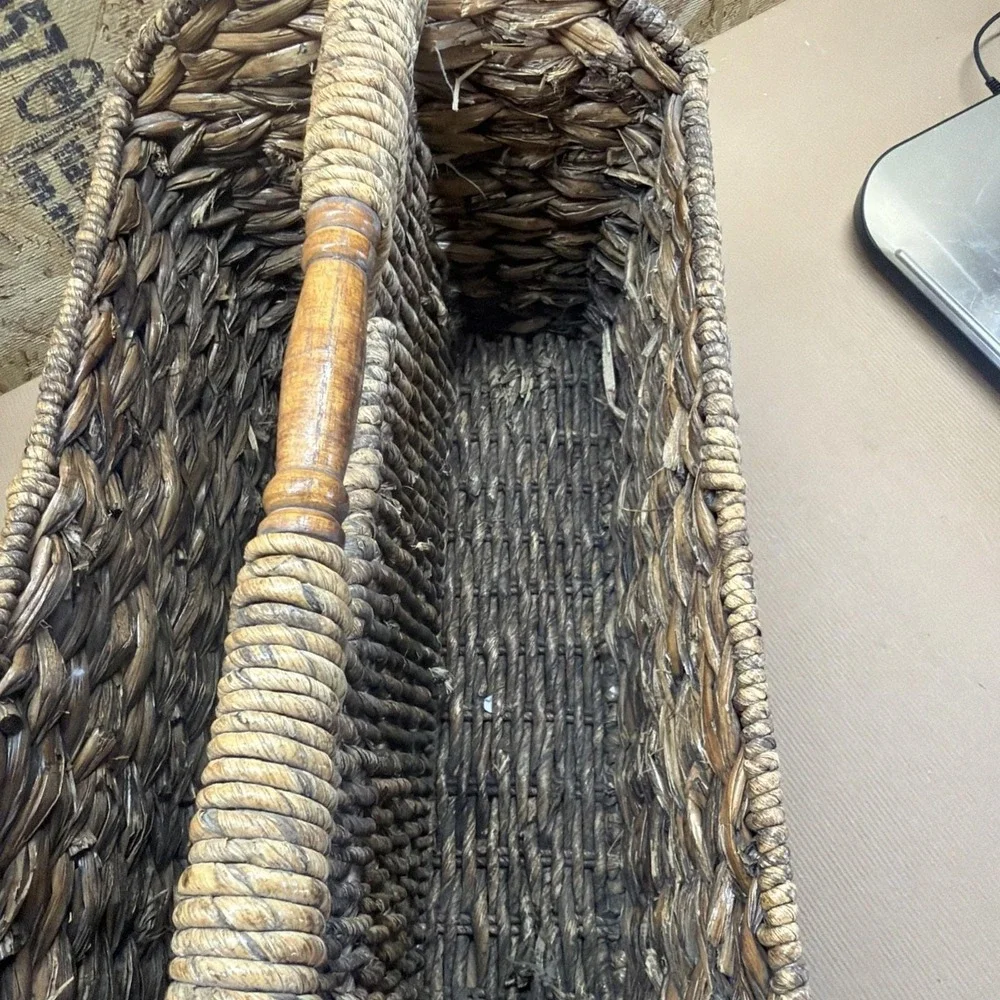 Vtg Woven Hyacinth Reed And Tree Fiber Divided Magazine Holder Wooden Handle 16